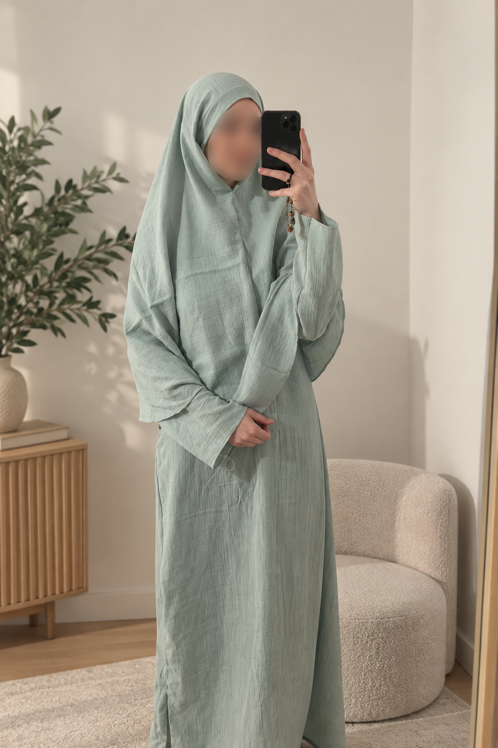 Ensemble abaya & khimar en gaze de coton vert d’eau avec touche de doré ✨